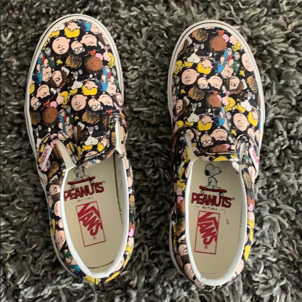 Vans Peanuts Slip On Kids size 2 Like New